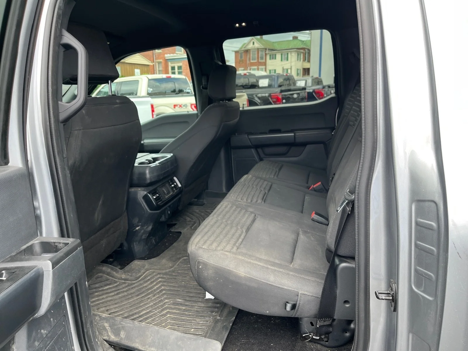 Used 2023 Iconic Silver Metallic Ford XL image 5