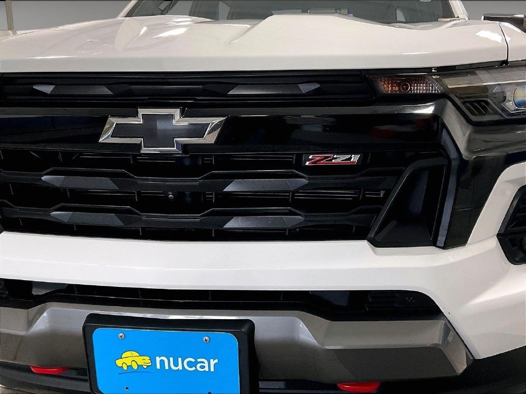 Used 2023 White Chevrolet Z71 image 32