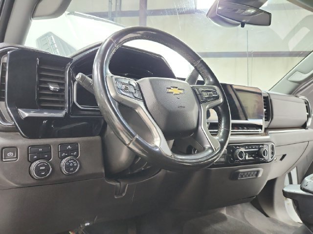 Used 2024 White Chevrolet LT image 19