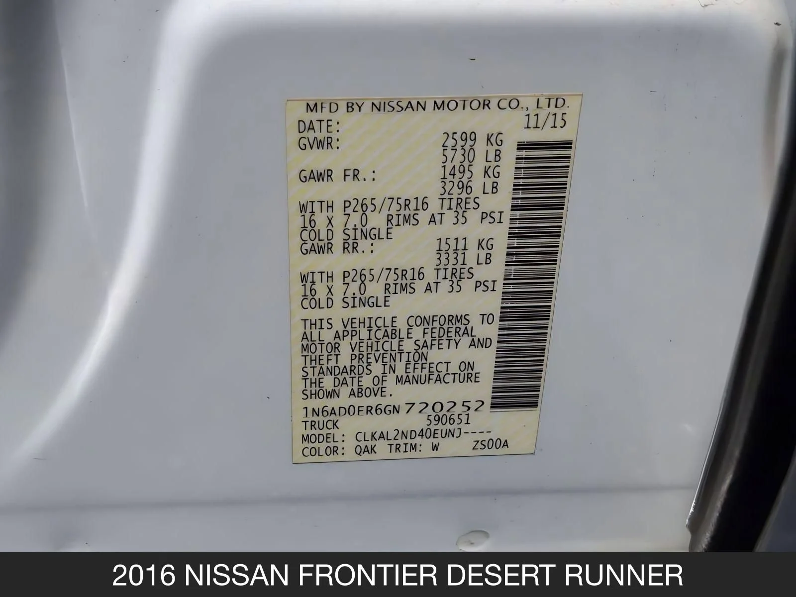 Used 2016 Glacier White Nissan Desert Runner image 26