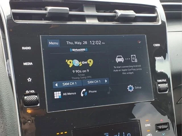 Used 2024  Hyundai SEL image 5