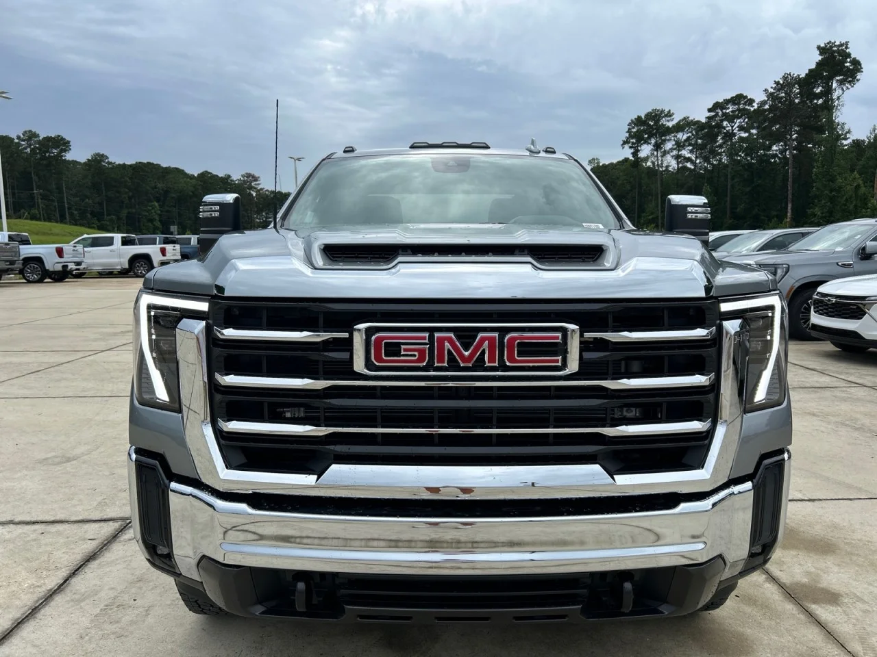 New 2026 Sterling Metallic GMC SLT image 5