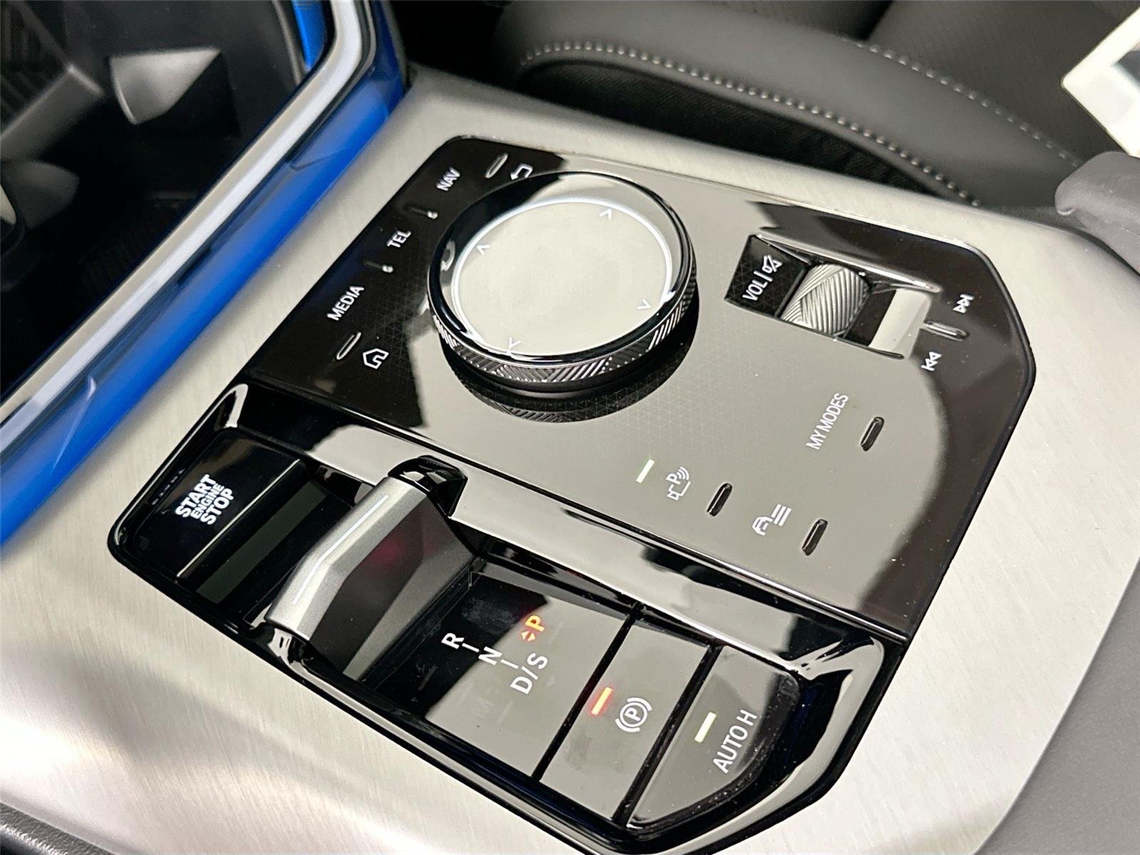 New 2026 Dune Grey Metallic BMW 30 xDrive image 17