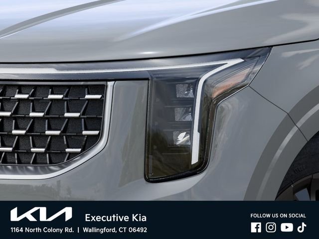New 2027 Silver Kia  image 10