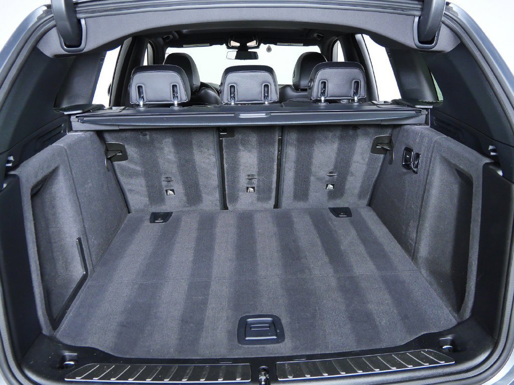 Certified Used 2023 Skyscraper Grey Metallic BMW xDrive30i image 30