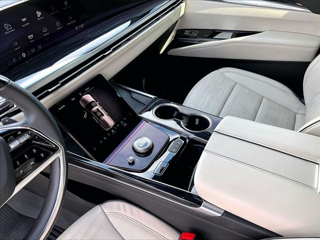 Used 2025 White Cadillac Sport image 17