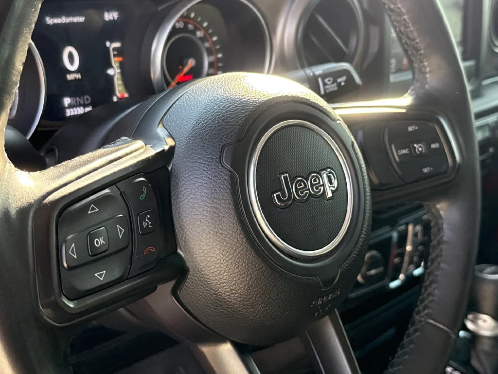 Used 2020 Red Jeep Sport image 30