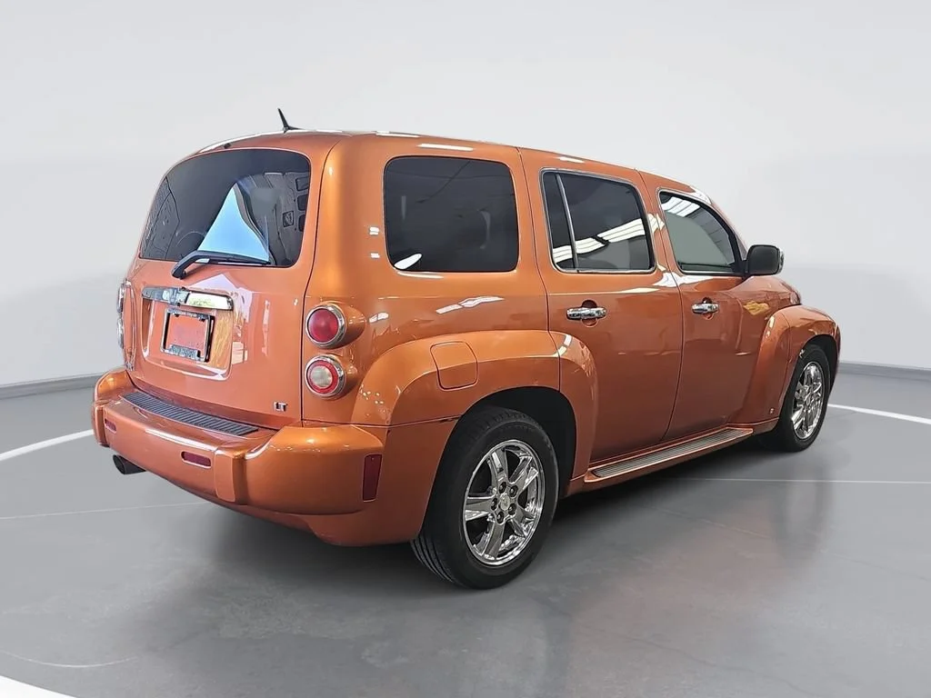 Used 2008 SUNBURST ORANGE II METALLIC Chevrolet LT image 3