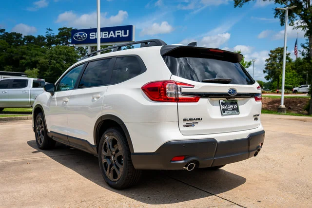 New 2026 Crystal White Pearl Subaru Onyx Edition Touring image 4