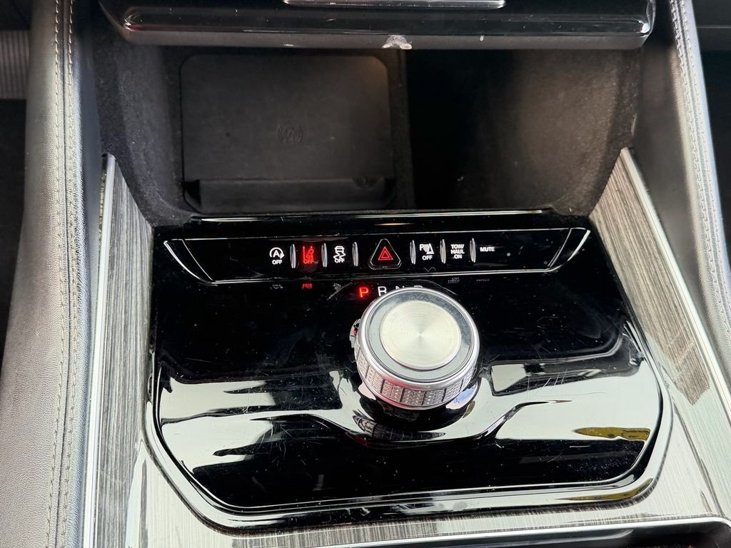 Used 2022 White Jeep Series II image 27