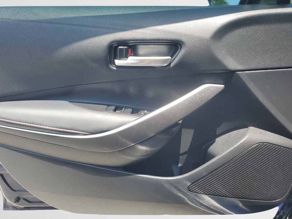 2025 Toyota Corolla SE - Photo 18