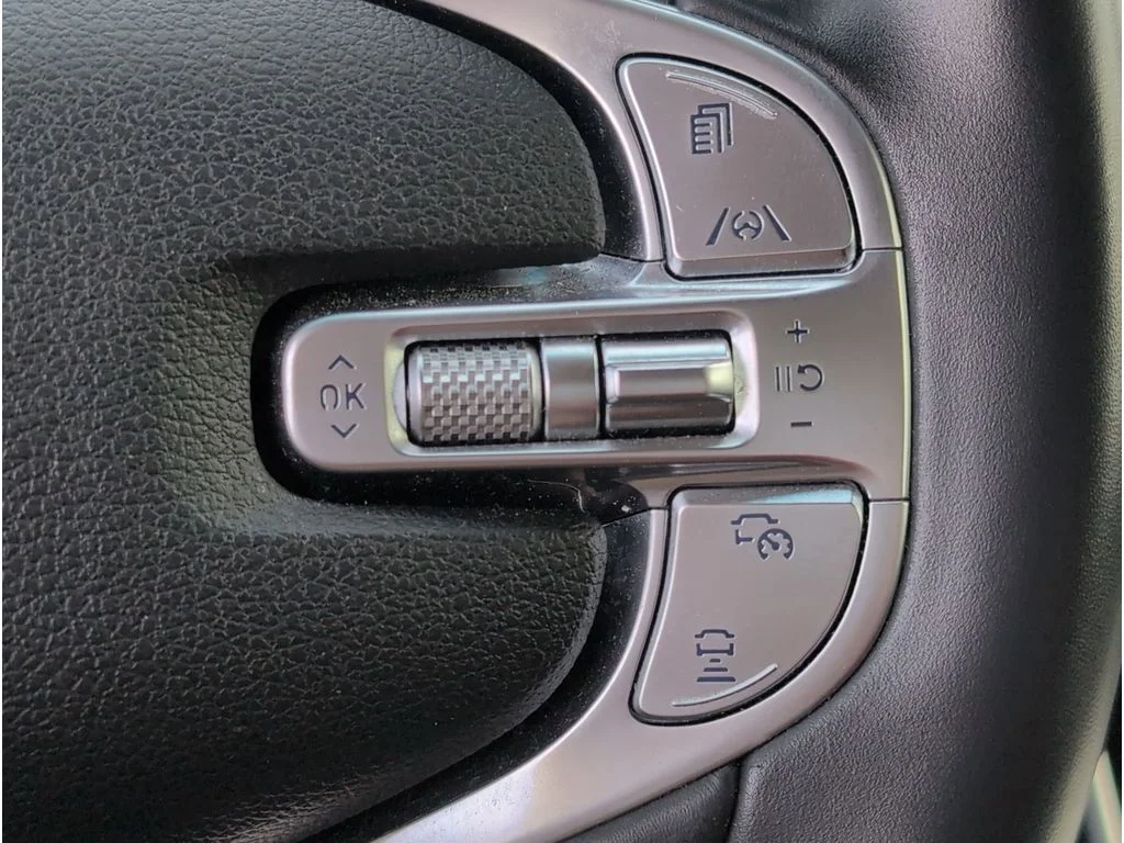Used 2024 SILVER Genesis 2.5T AWD image 23