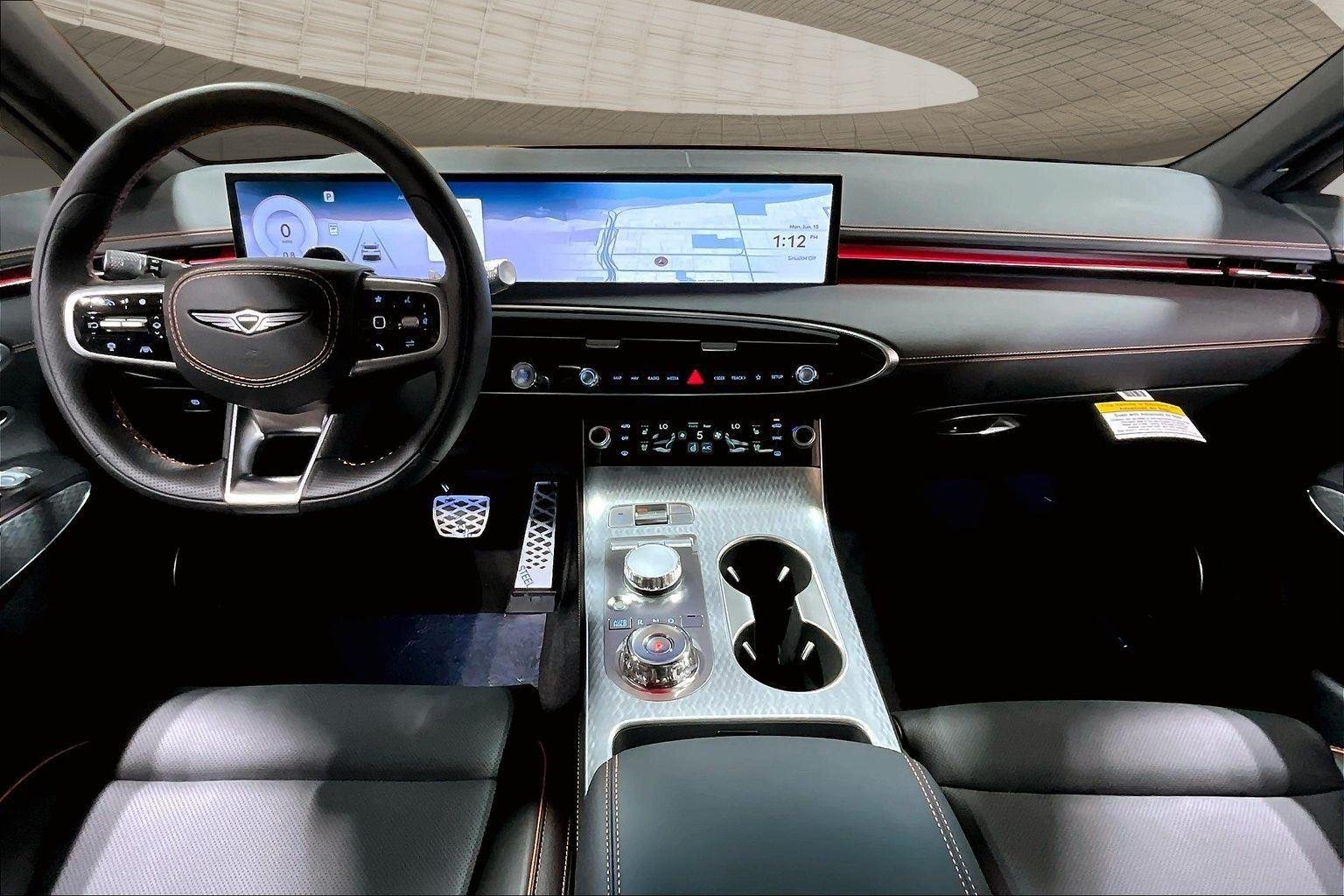 New 2026 Uyuni White Genesis 2.5T SPORT PRESTIGE image 6