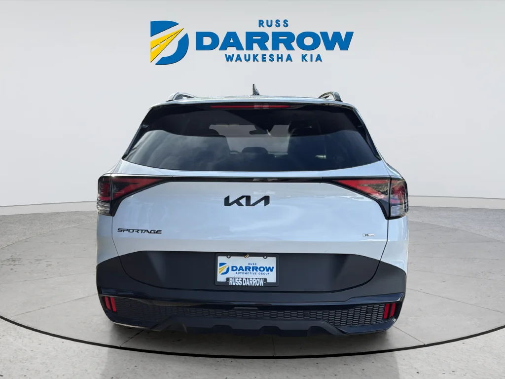 Used 2025 White Kia X-Line image 4