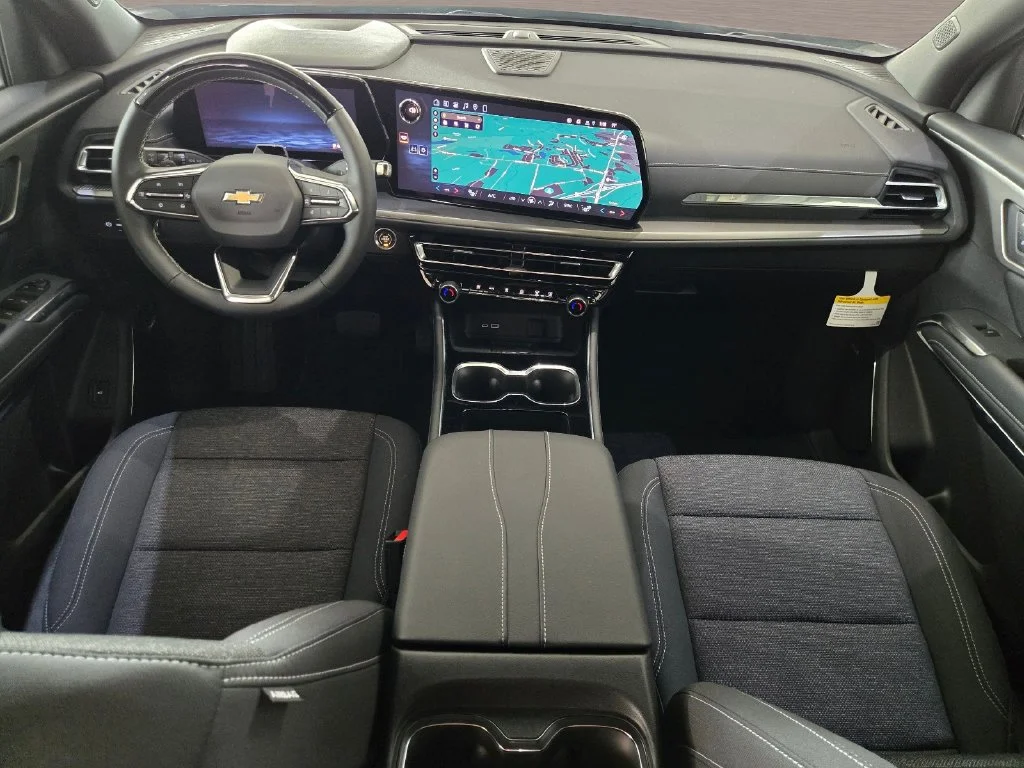 2027 Chevrolet Traverse LT - Photo 19
