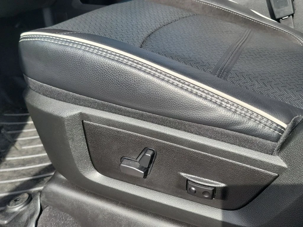 Used 2025 White Ram Laramie image 18