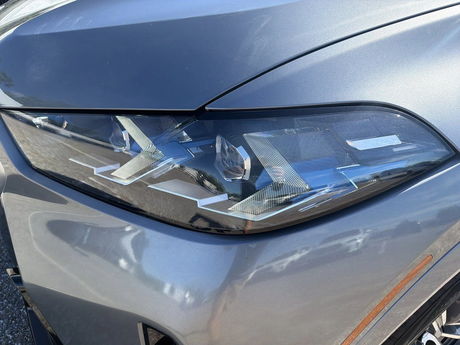 Used 2025 Skyscraper Grey Metallic BMW xDrive40i image 11