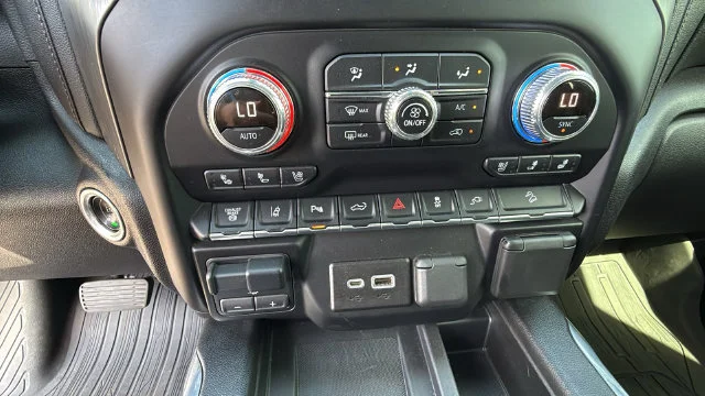 Used 2022 FOREST METALLIC GMC Denali image 14