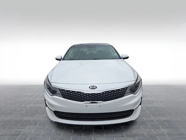 Used 2018 White Kia EX image 2