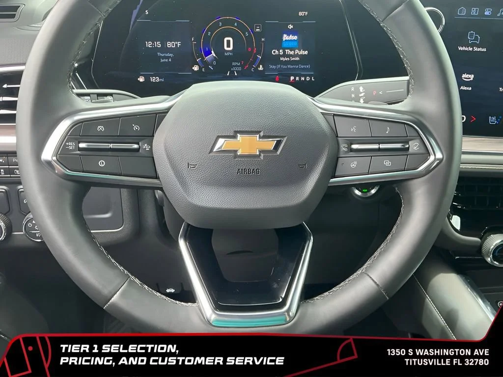 Used 2025 Dark Ash Metallic Chevrolet Premier image 40