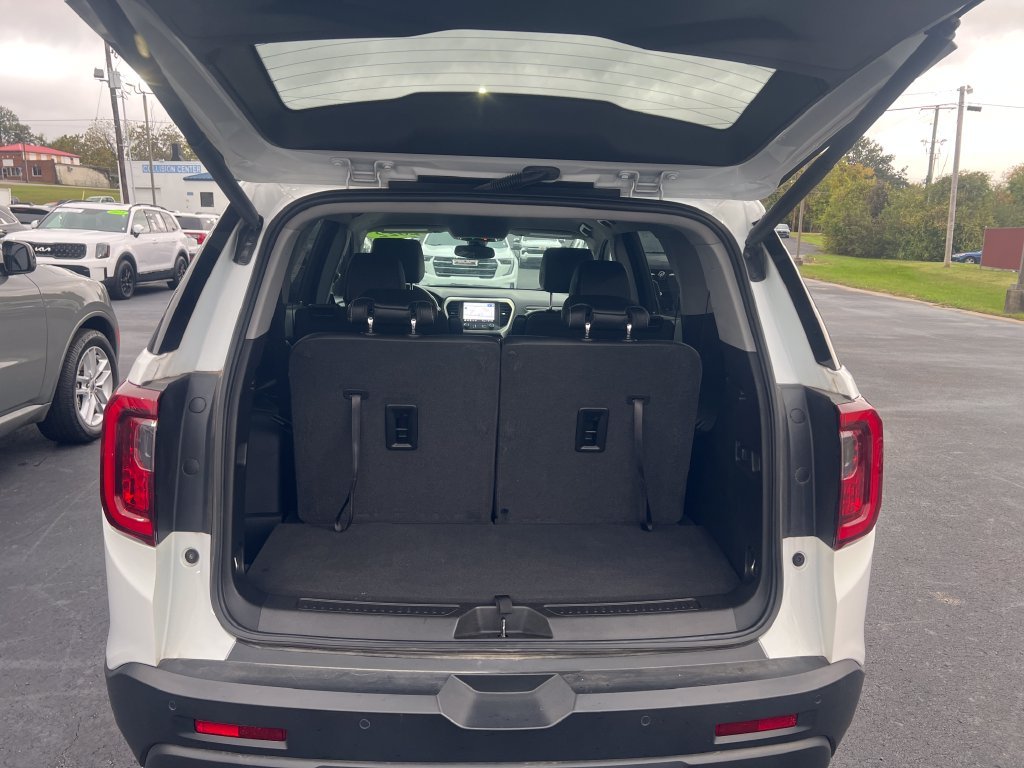 Used 2022 White GMC SLT image 26