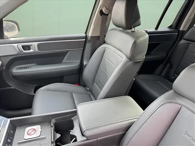 Used 2025 Brown Hyundai Limited image 9