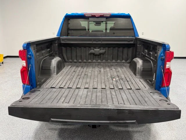 Used 2022 Blue Chevrolet LTZ image 10