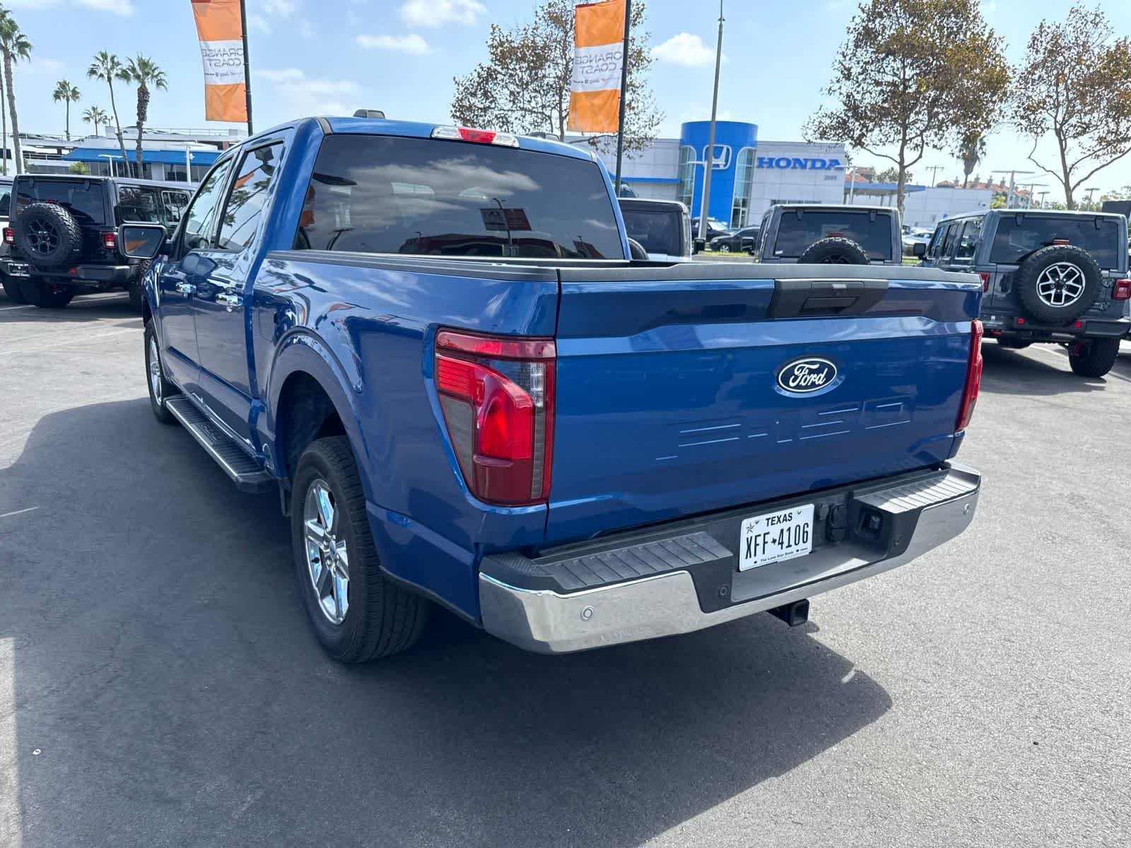 Used 2025 Atlas Blue Metallic Ford XLT image 16