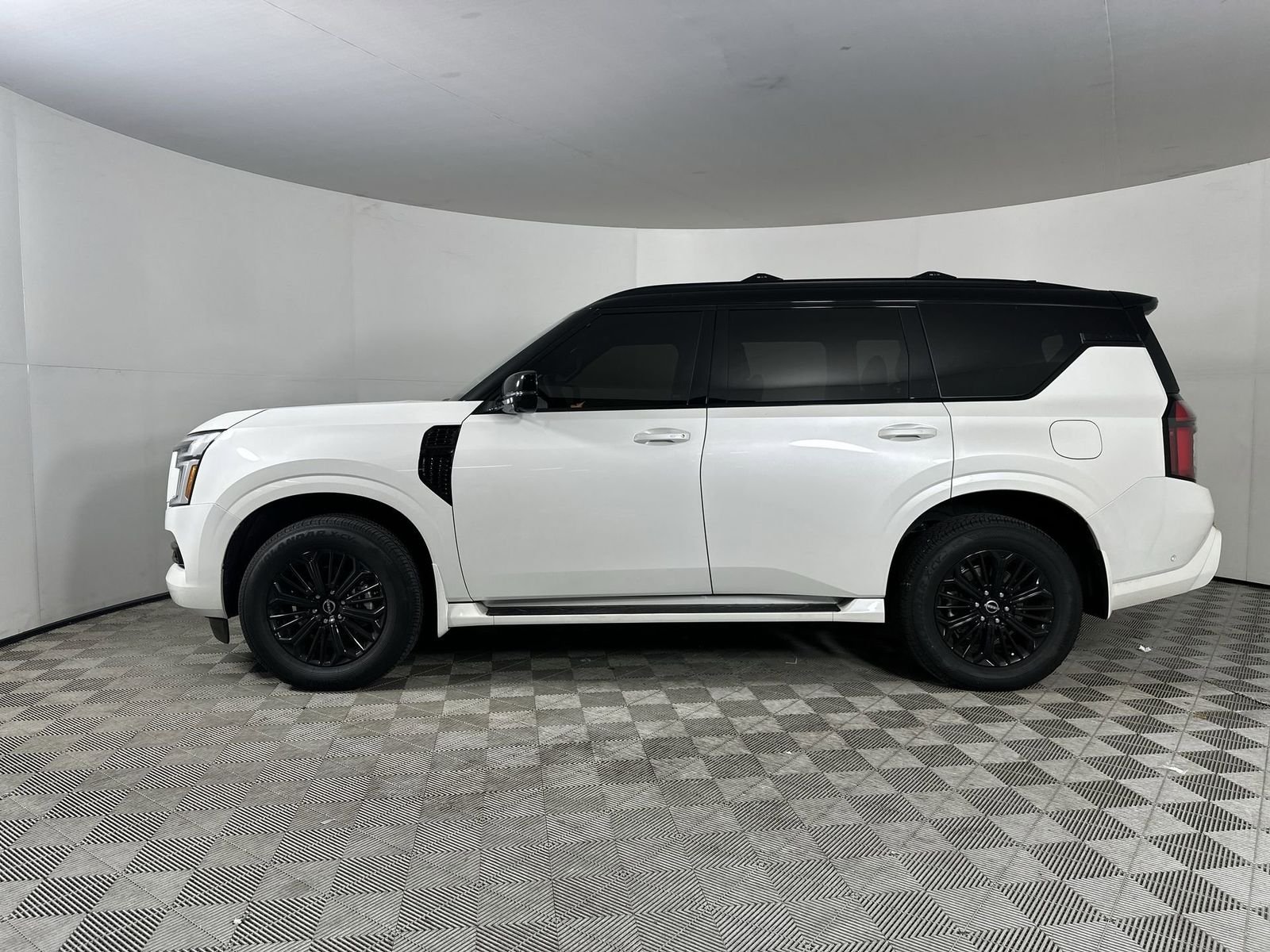 2025 Nissan Armada Platinum - Photo 5