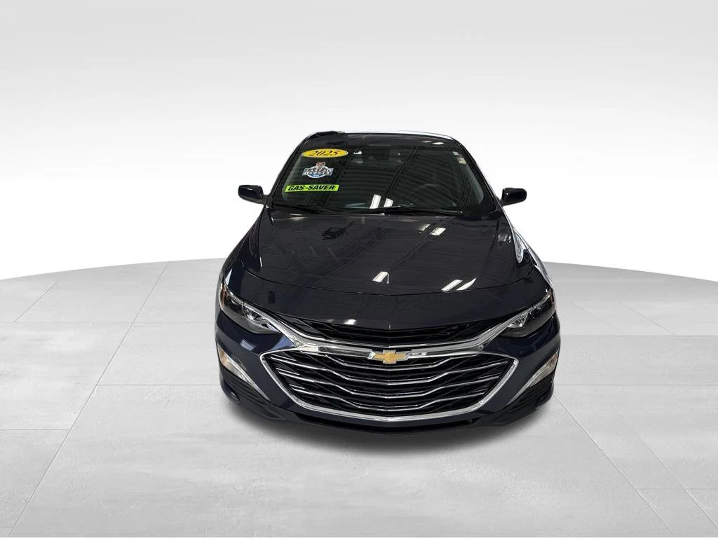 Used 2025 Black Chevrolet LT image 13