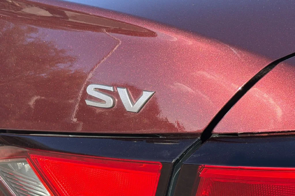 Used 2024 Garnet Pearl Metallic Nissan 2.5 SV image 40