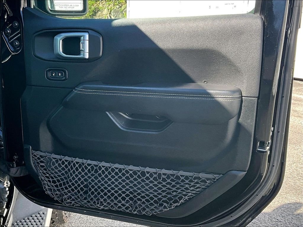 Used 2020 Black Clearcoat Jeep Unlimited Sahara image 12