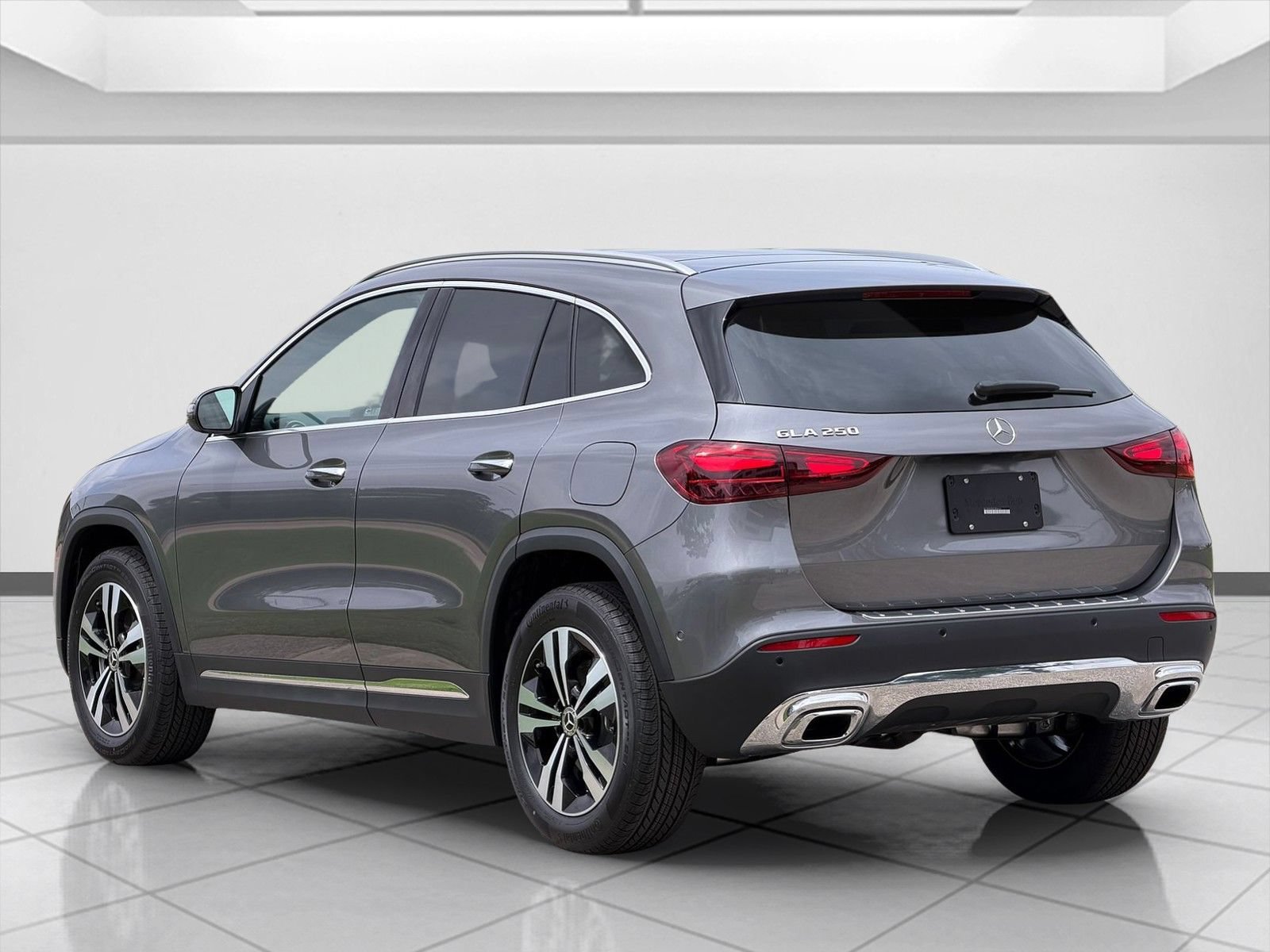 New 2026 Mountain Grey Metallic Mercedes-Benz GLA 250 image 27