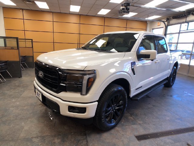 New 2026 Star White Metallic Tri-Coat Ford Lariat® image 3