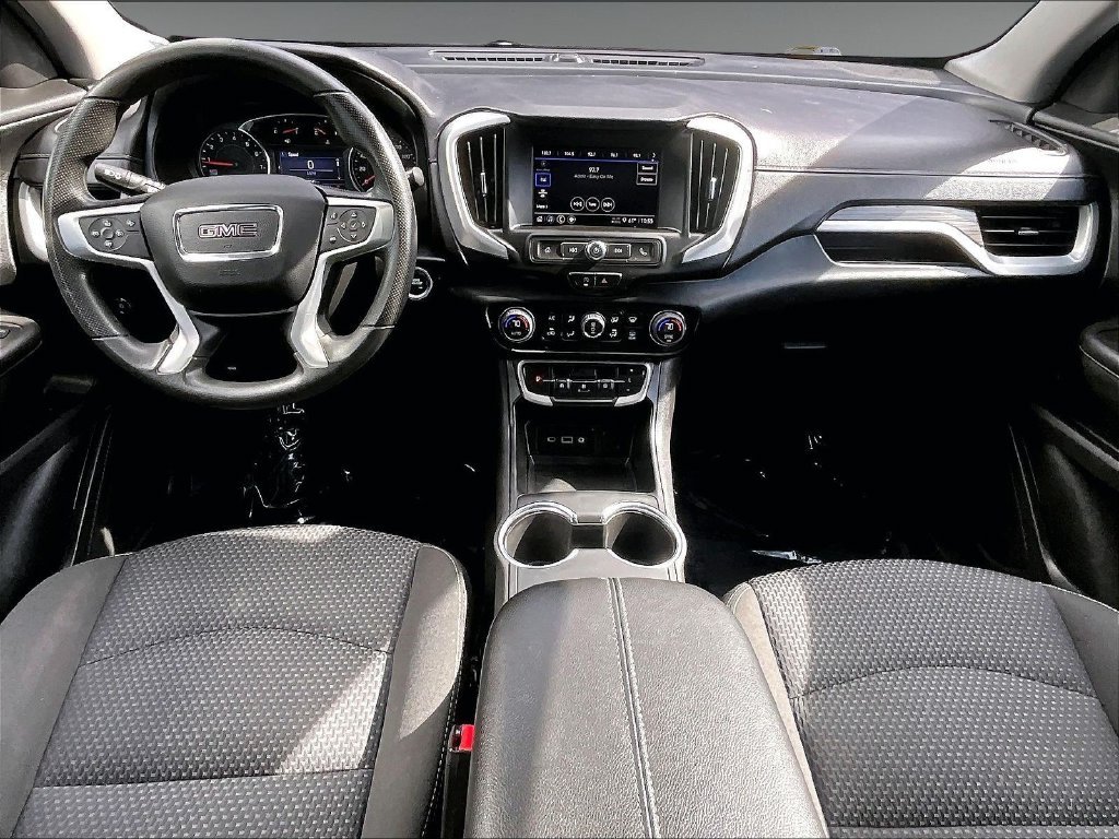 Used 2023 White GMC SLE image 17