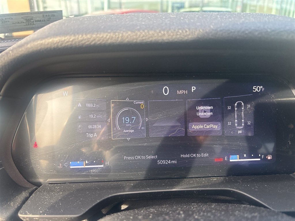 Used 2023 Gray Jeep Laredo image 27