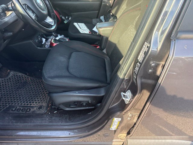 Used 2020 Gray Jeep Trailhawk image 5