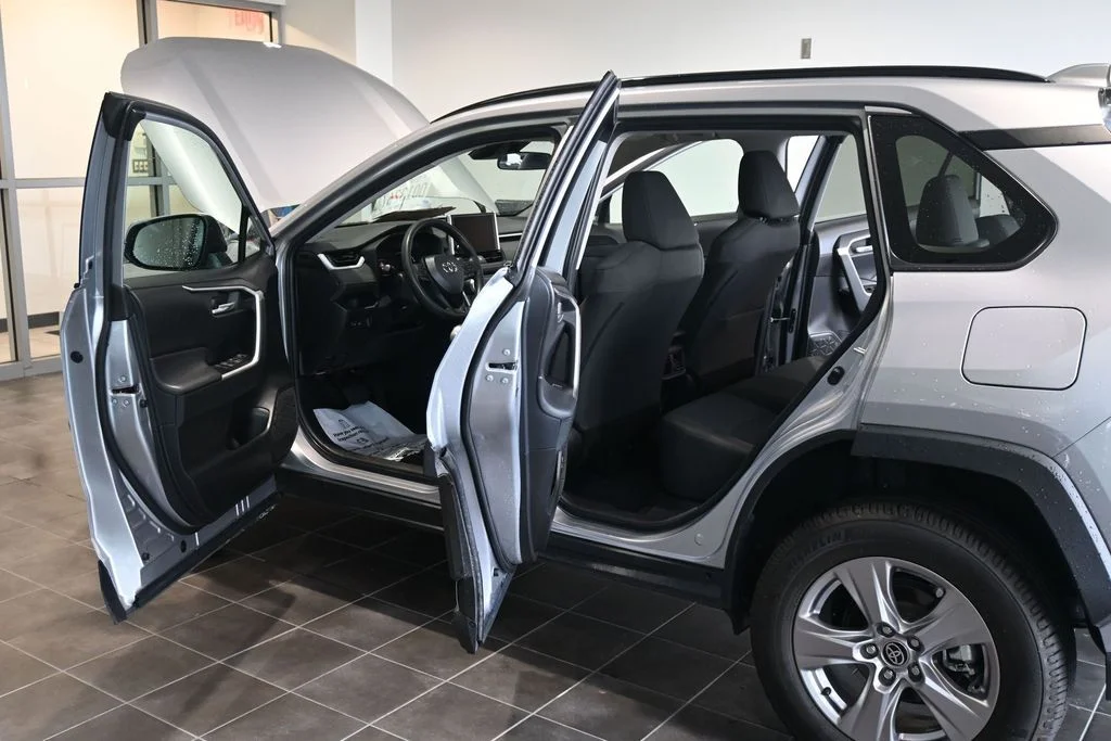 Used 2023 Silver Toyota XLE image 14