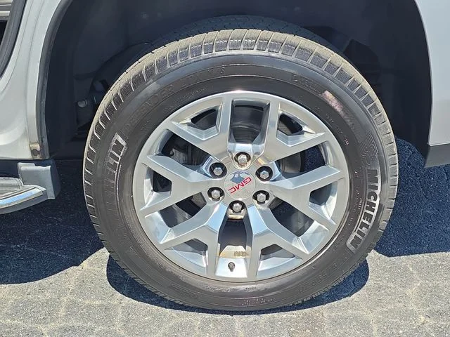 Used 2019 Silver GMC SLT image 36