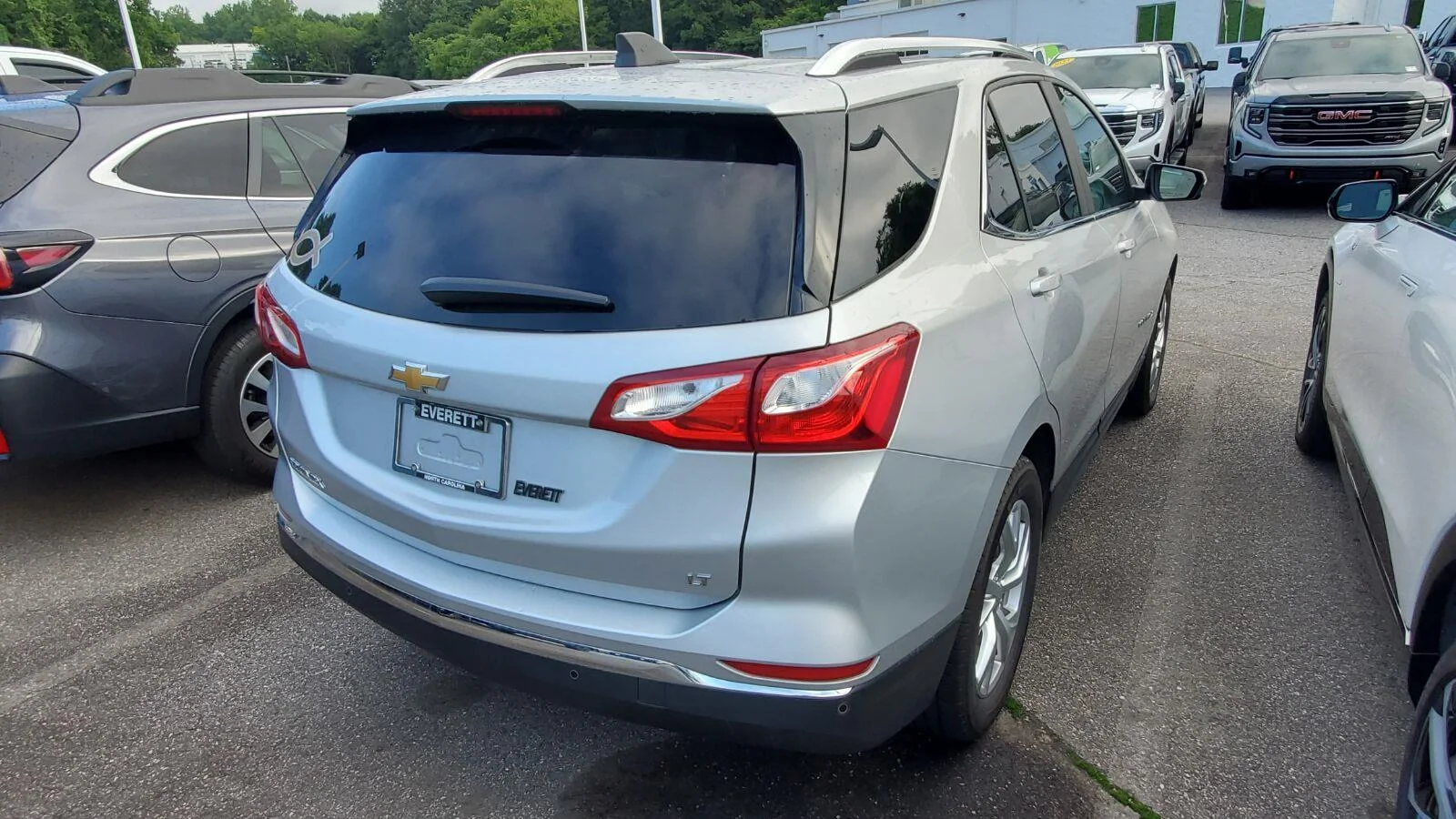 Used 2021 SILVER ICE METALLIC Chevrolet LT image 9