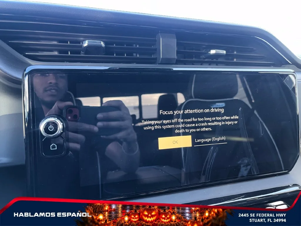 New 2026 Sterling Metallic GMC AT4X image 30