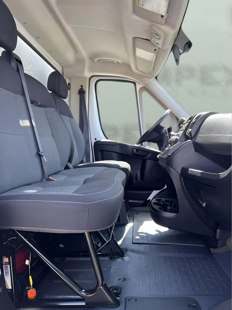 Used 2014 White Ram Base image 28