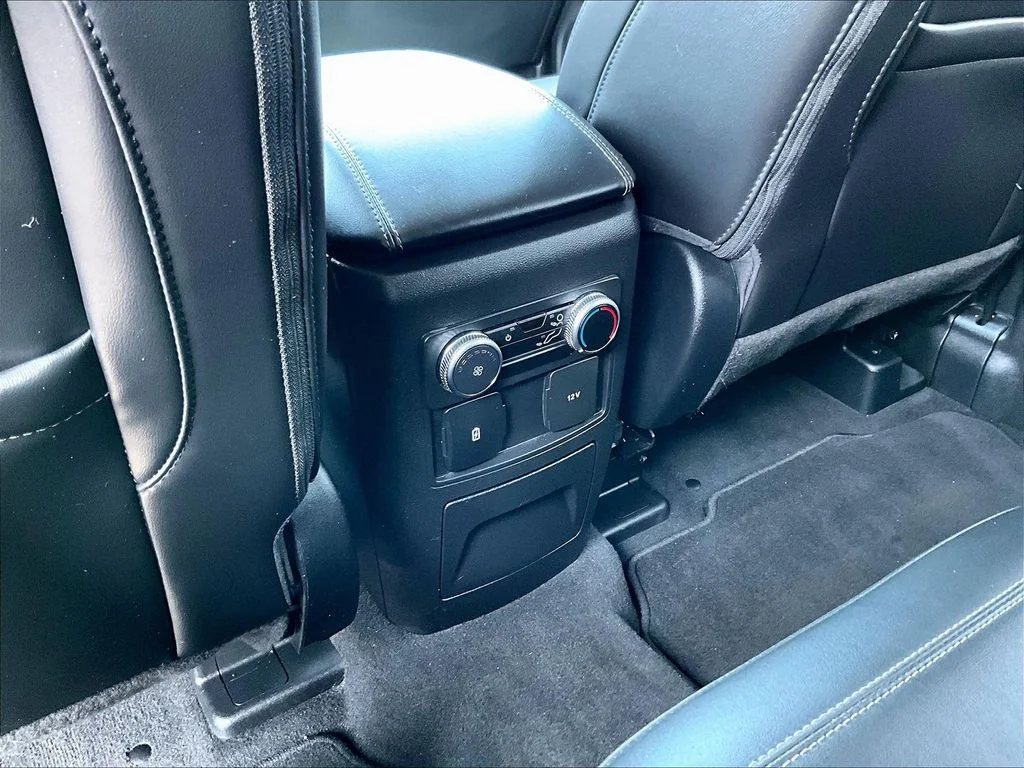 Certified Used 2022 Gray Ford XLT image 10