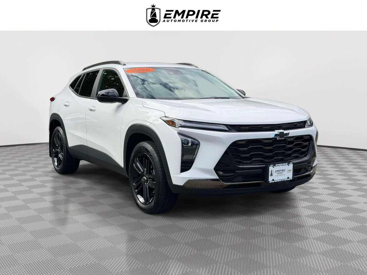 Used 2025 Summit White Chevrolet FWD ACTIV image 1