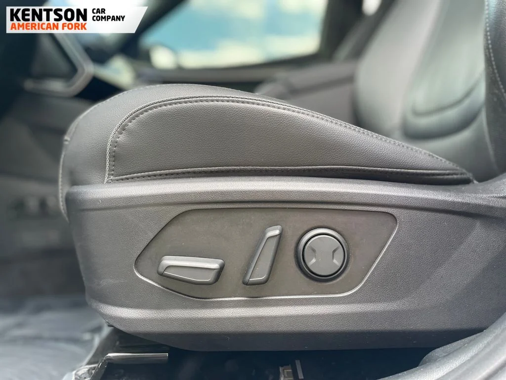 Used 2022 White Hyundai Limited image 40