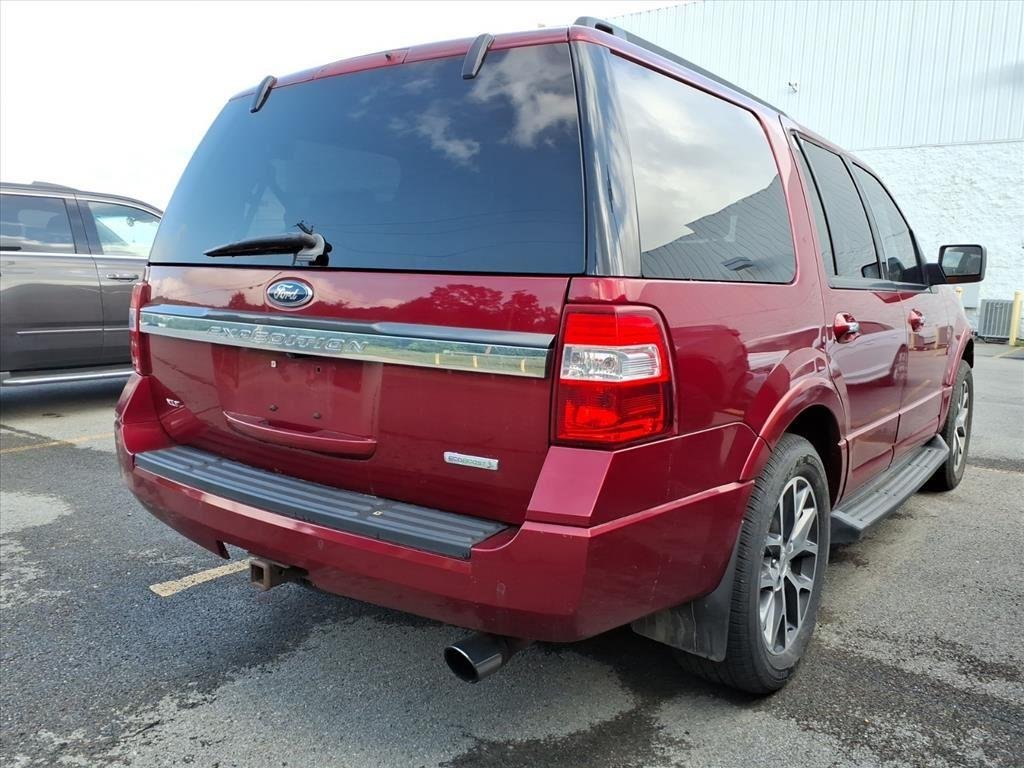 Used 2015 Ruby Red Metallic Tinted Clearcoat Ford XLT image 3