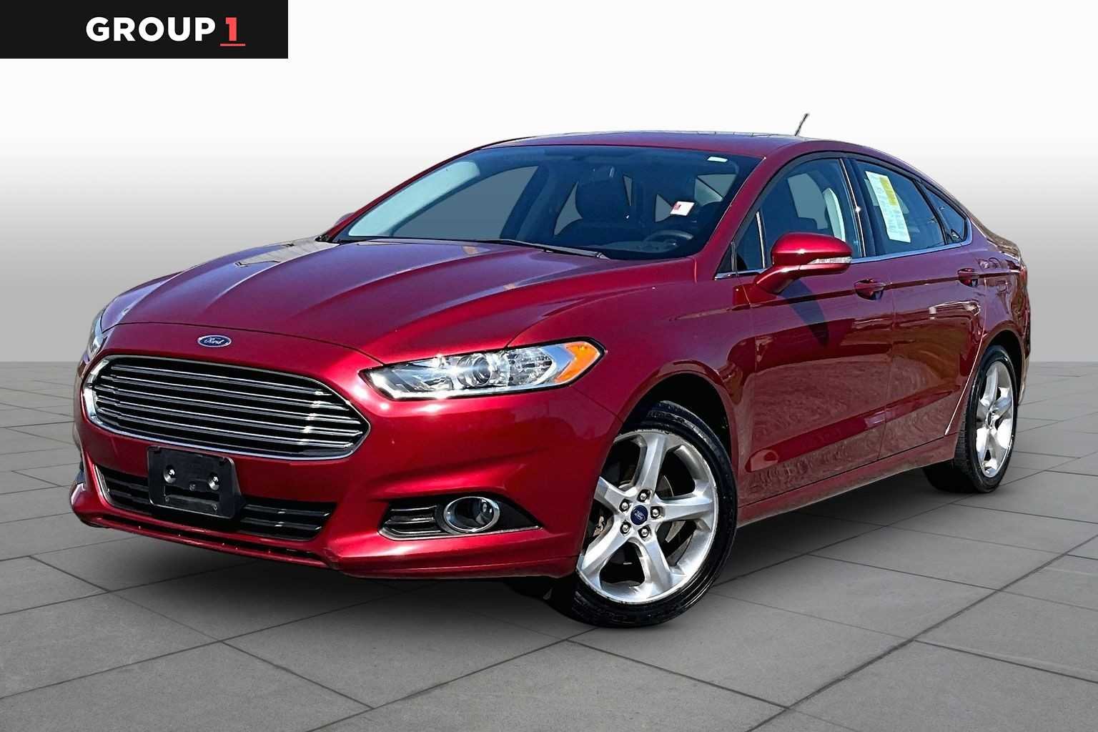 2016 Ford Fusion SE FWD's photo