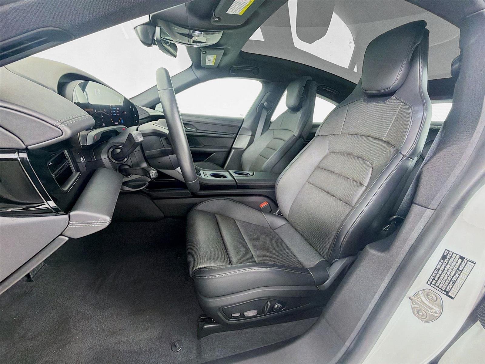 Used 2024 Carrara White Metallic Porsche 4S image 5