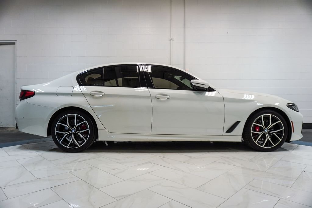 Used 2023 White BMW 530i xDrive image 26