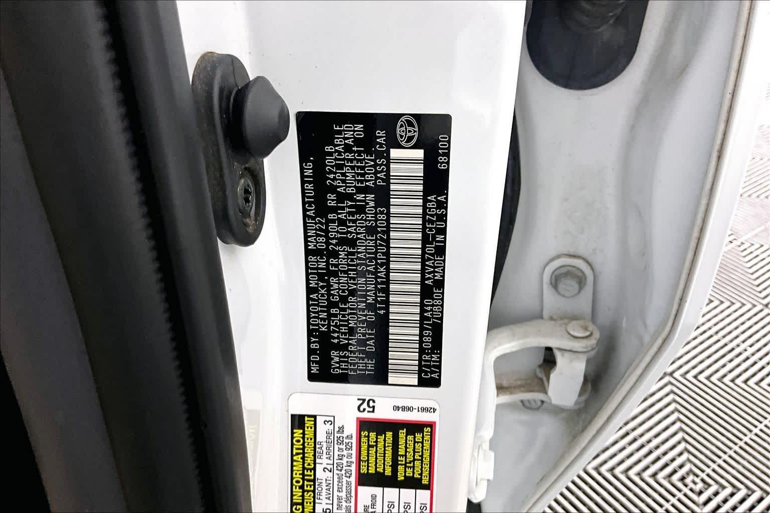 Used 2023 Wind Chill Pearl Toyota XLE image 32